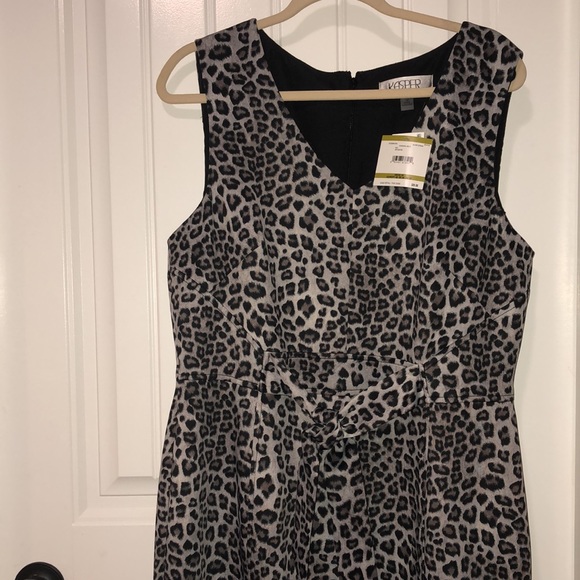 Kasper sleeveless v-neck leopard print sheath dress; charcoal and black, lined - Picture 5 of 9